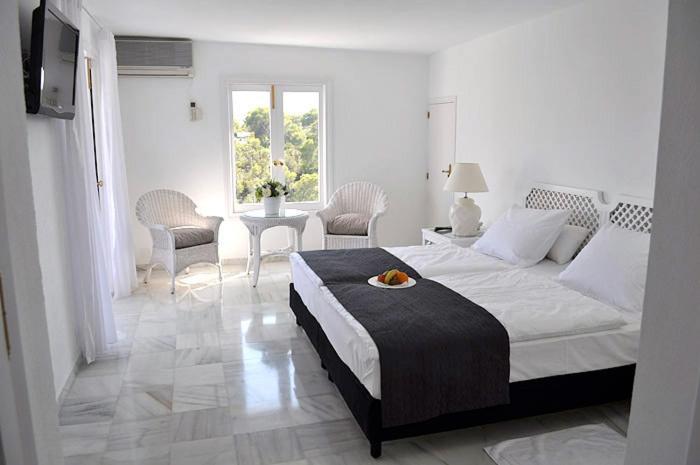 Hotel Village Cala Vadella  Bilik gambar
