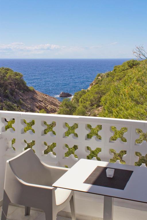 Hotel Village Cala Vadella  Bilik gambar